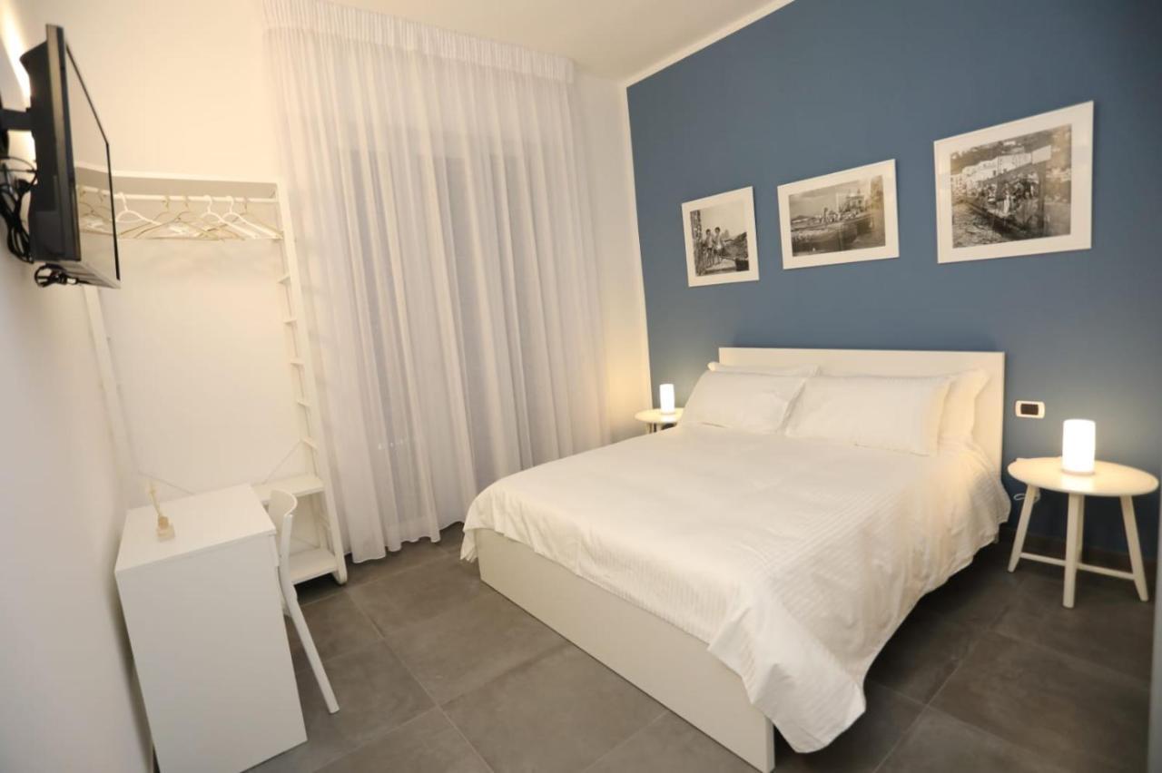 Delia Rooms&Gallery Napels Buitenkant foto