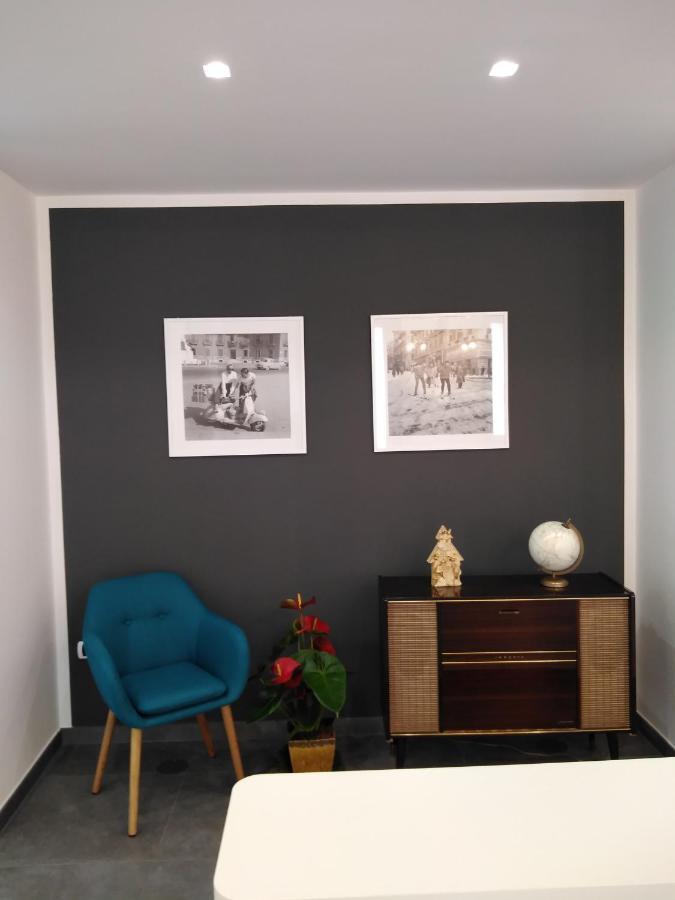 Delia Rooms&Gallery Napels Buitenkant foto